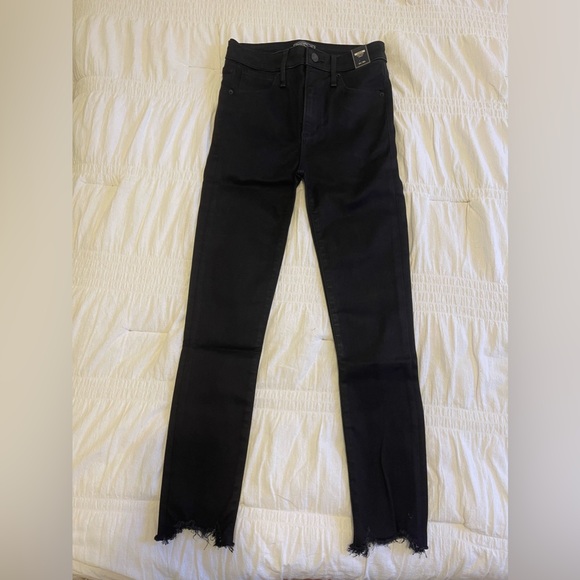 Abercrombie high rise skinny jeans size 00short. NWT! - Picture 2 of 3